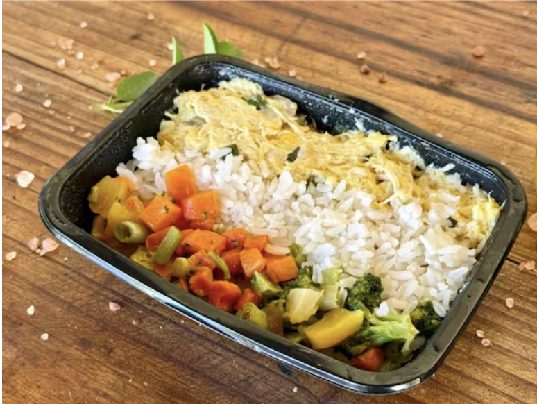 Fricassê de Frango com Arroz e Selecta de Legumes 300g